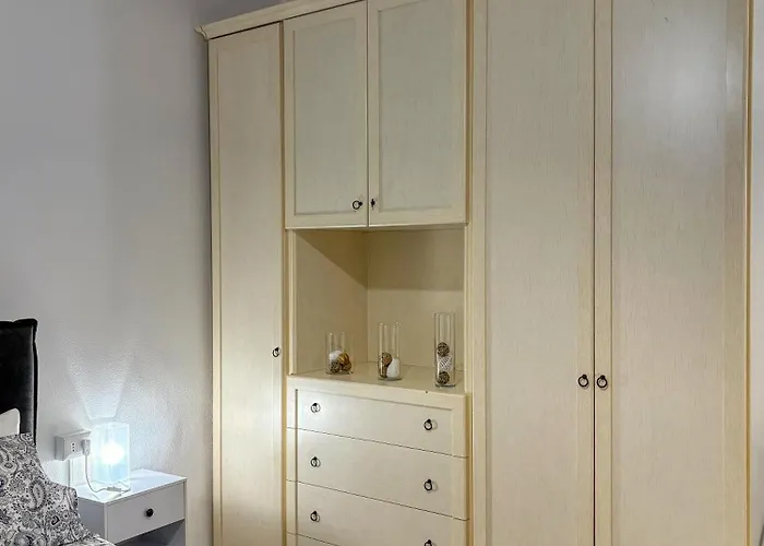 Stella Di San Gregorio 아파트 *